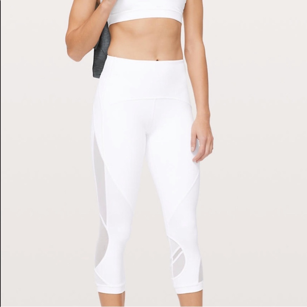 Lululemon white crops💕